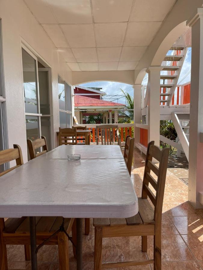 Christina'S Guest House Official ลิตเติลคอร์นไอส์แลนด์ ภายนอก รูปภาพ
