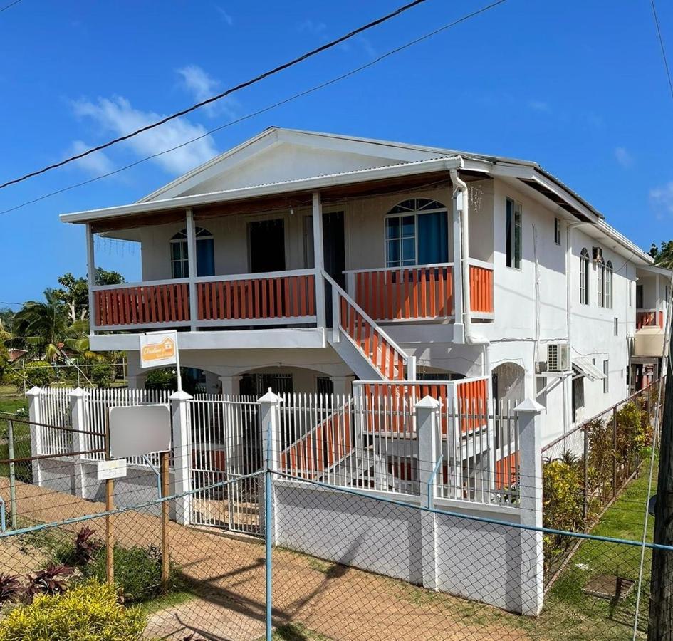 Christina'S Guest House Official ลิตเติลคอร์นไอส์แลนด์ ภายนอก รูปภาพ