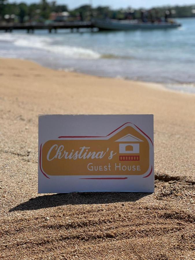 Christina'S Guest House Official ลิตเติลคอร์นไอส์แลนด์ ภายนอก รูปภาพ