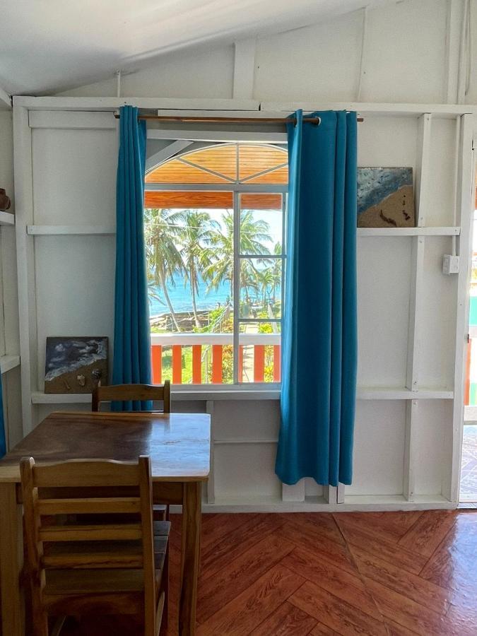Christina'S Guest House Official ลิตเติลคอร์นไอส์แลนด์ ภายนอก รูปภาพ