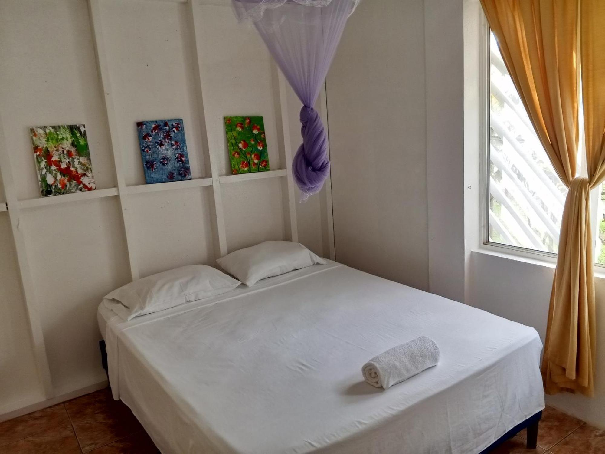 Christina'S Guest House Official ลิตเติลคอร์นไอส์แลนด์ ภายนอก รูปภาพ