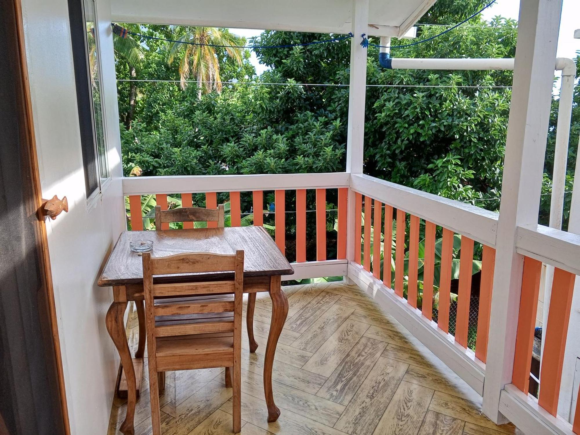 Christina'S Guest House Official ลิตเติลคอร์นไอส์แลนด์ ภายนอก รูปภาพ