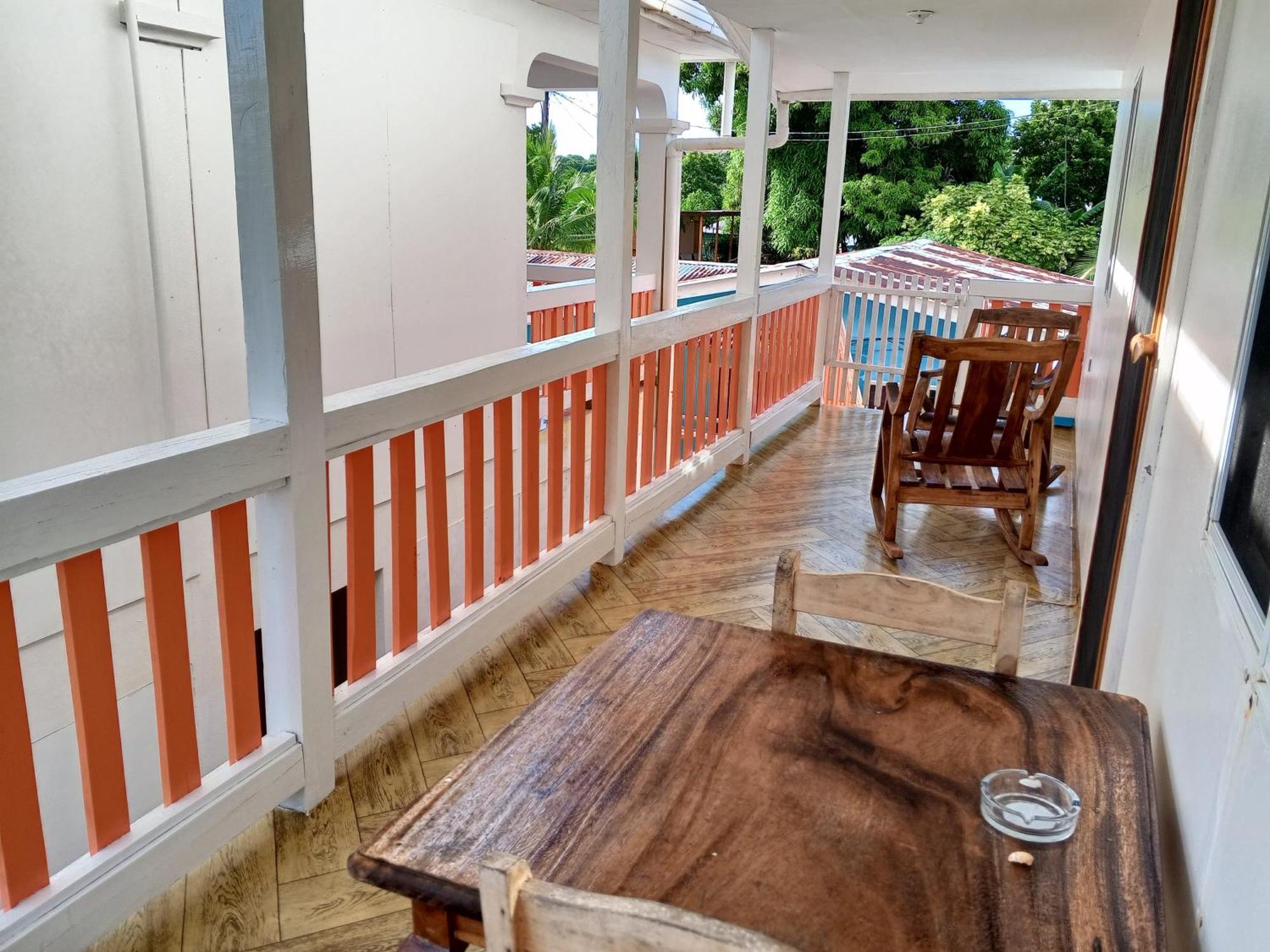 Christina'S Guest House Official ลิตเติลคอร์นไอส์แลนด์ ภายนอก รูปภาพ