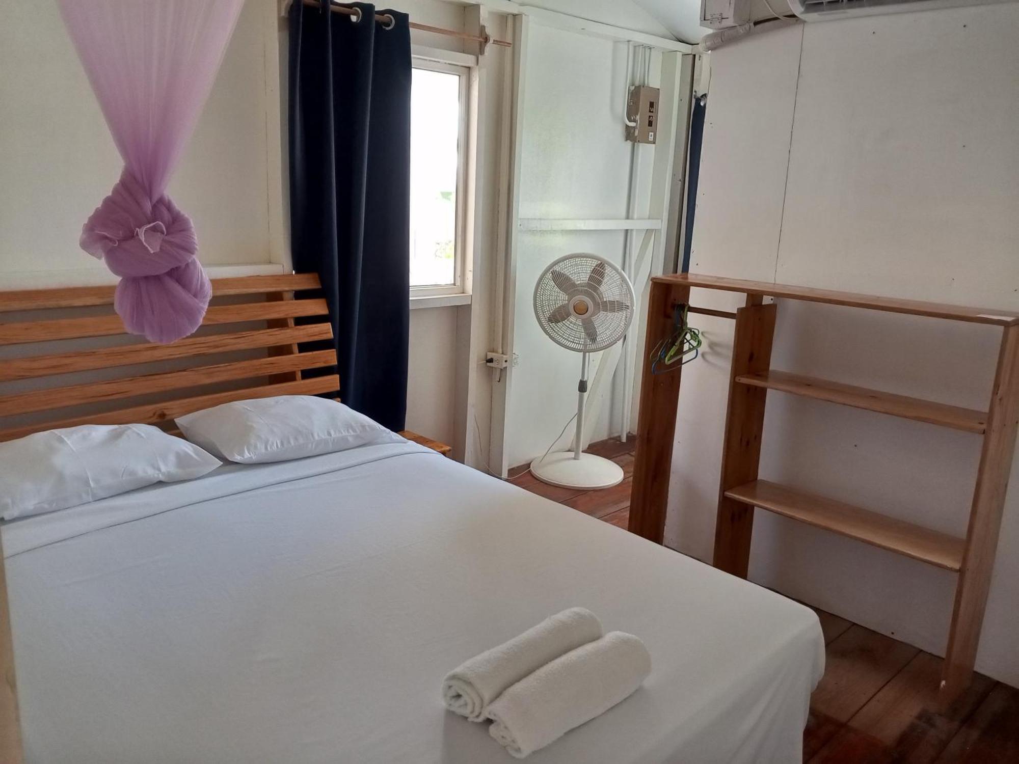 Christina'S Guest House Official ลิตเติลคอร์นไอส์แลนด์ ภายนอก รูปภาพ