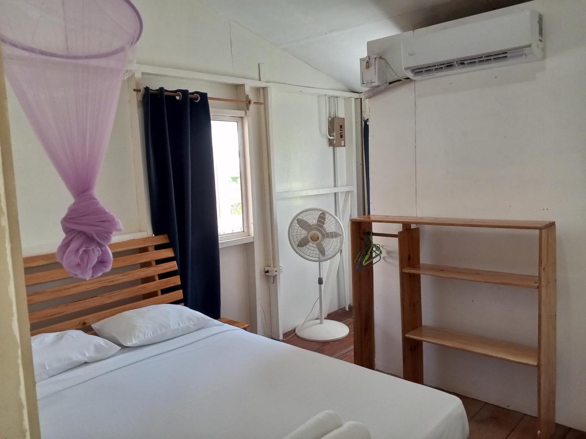 Christina'S Guest House Official ลิตเติลคอร์นไอส์แลนด์ ภายนอก รูปภาพ