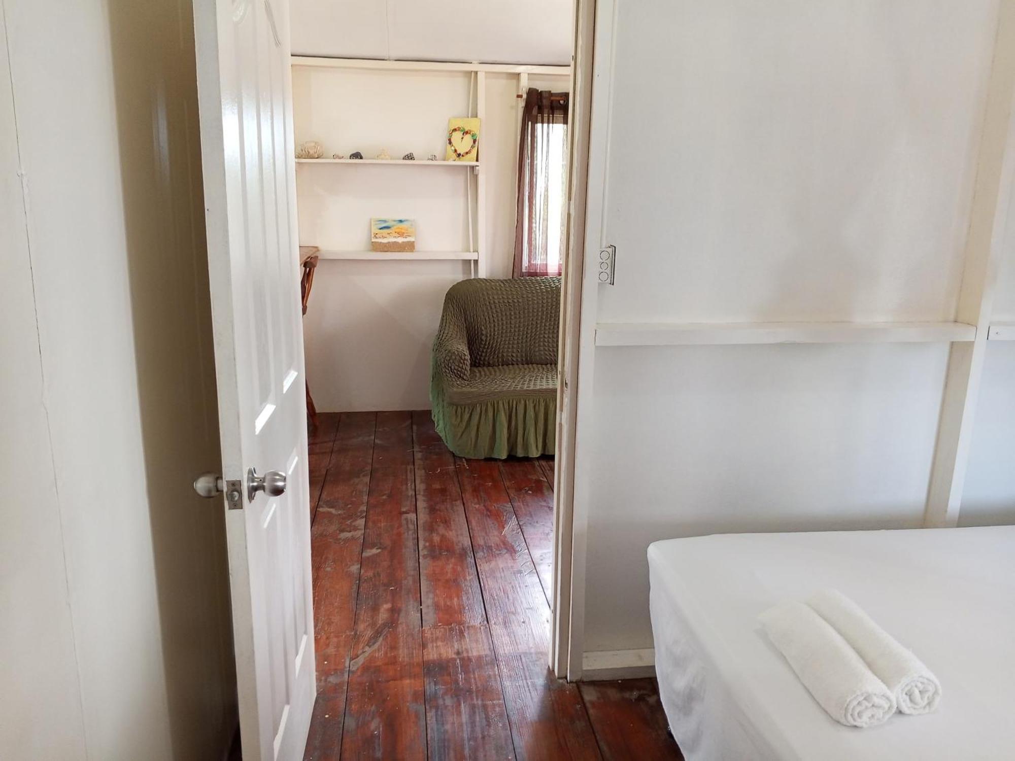 Christina'S Guest House Official ลิตเติลคอร์นไอส์แลนด์ ภายนอก รูปภาพ